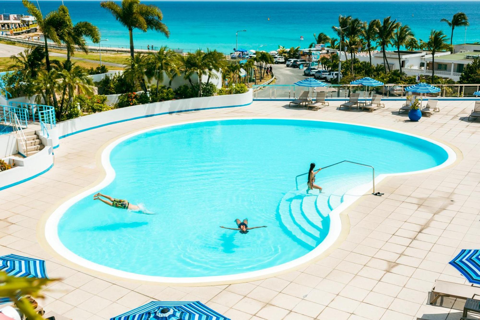 Royal Islander Club Resort La Terrasse Lowlands 外观 照片